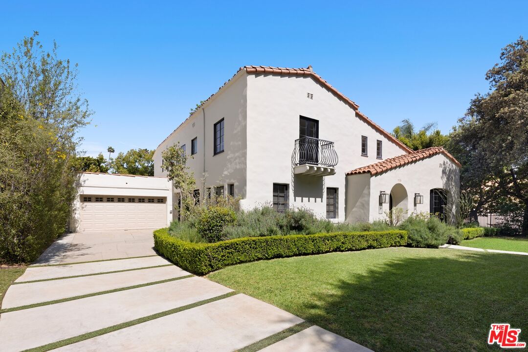 712 N Rodeo Dr