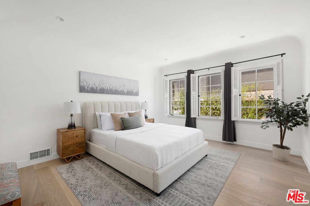 712 N Rodeo Dr