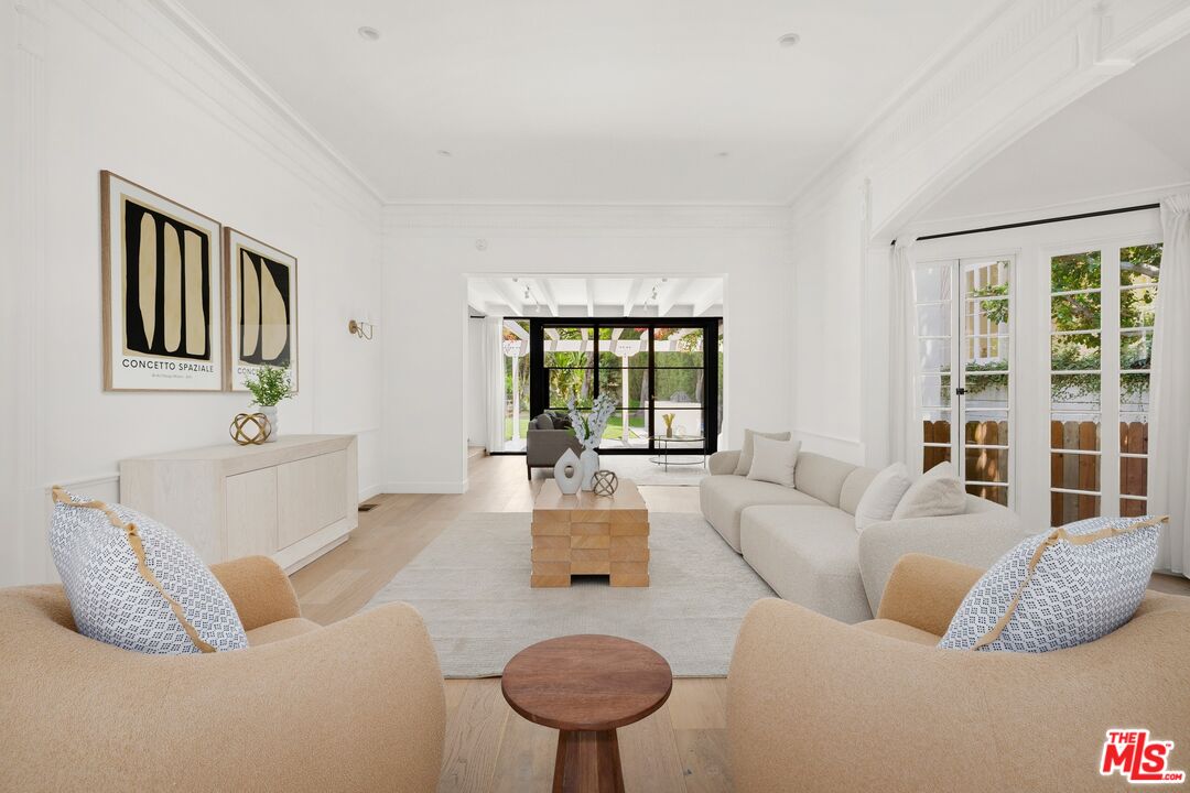 712 N Rodeo Dr