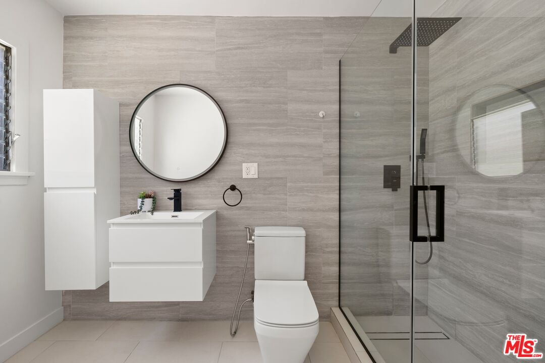 712 N Rodeo Dr