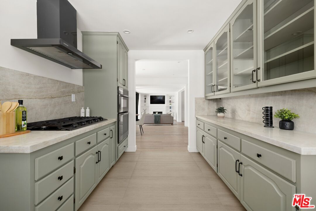 712 N Rodeo Dr