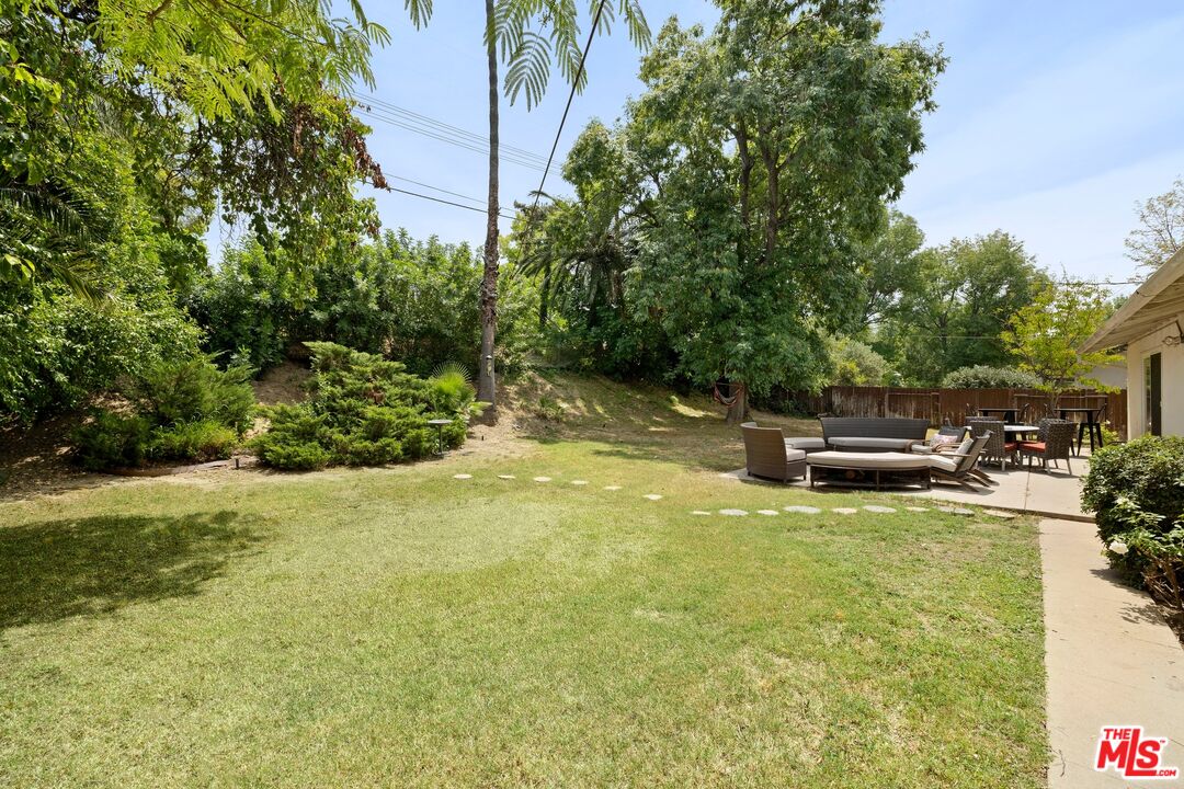 8326 Fable Ave