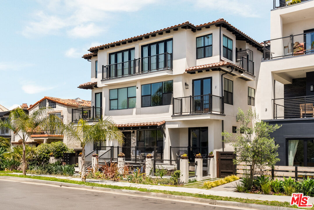 812 N Cleveland St Unit: 1
