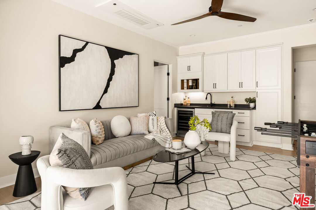 812 N Cleveland St Unit: 1