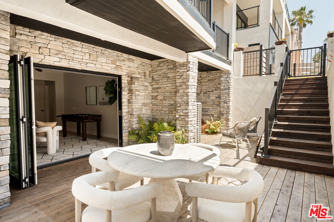 812 N Cleveland St Unit: 1