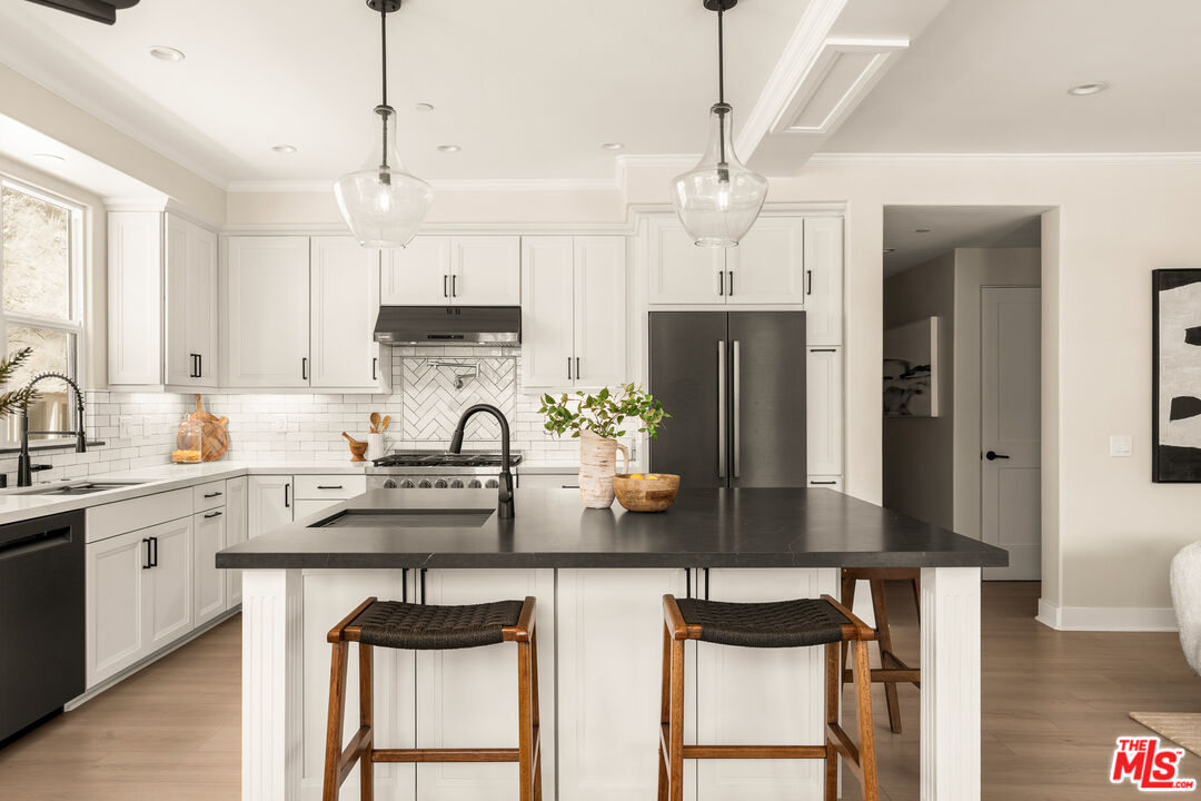 812 N Cleveland St Unit: 1