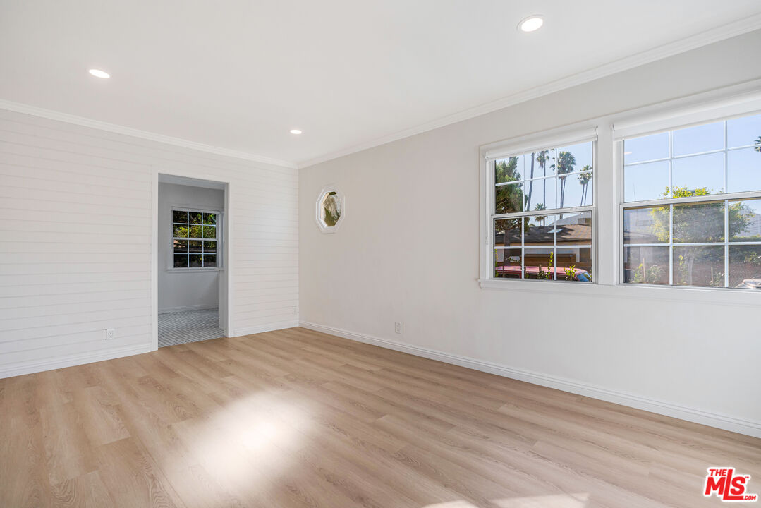 2308 Pisani Pl