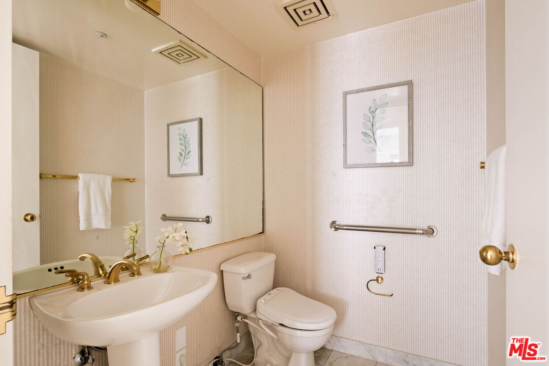 10520 Wilshire Blvd Unit: 303
