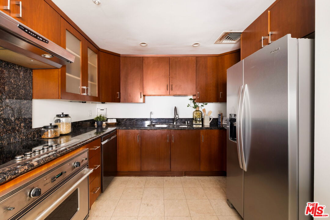 10520 Wilshire Blvd Unit: 303