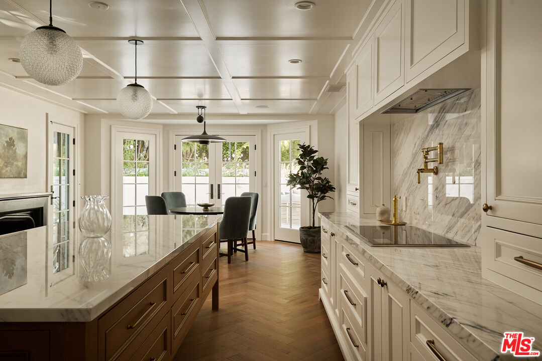 31 Oakmont Dr