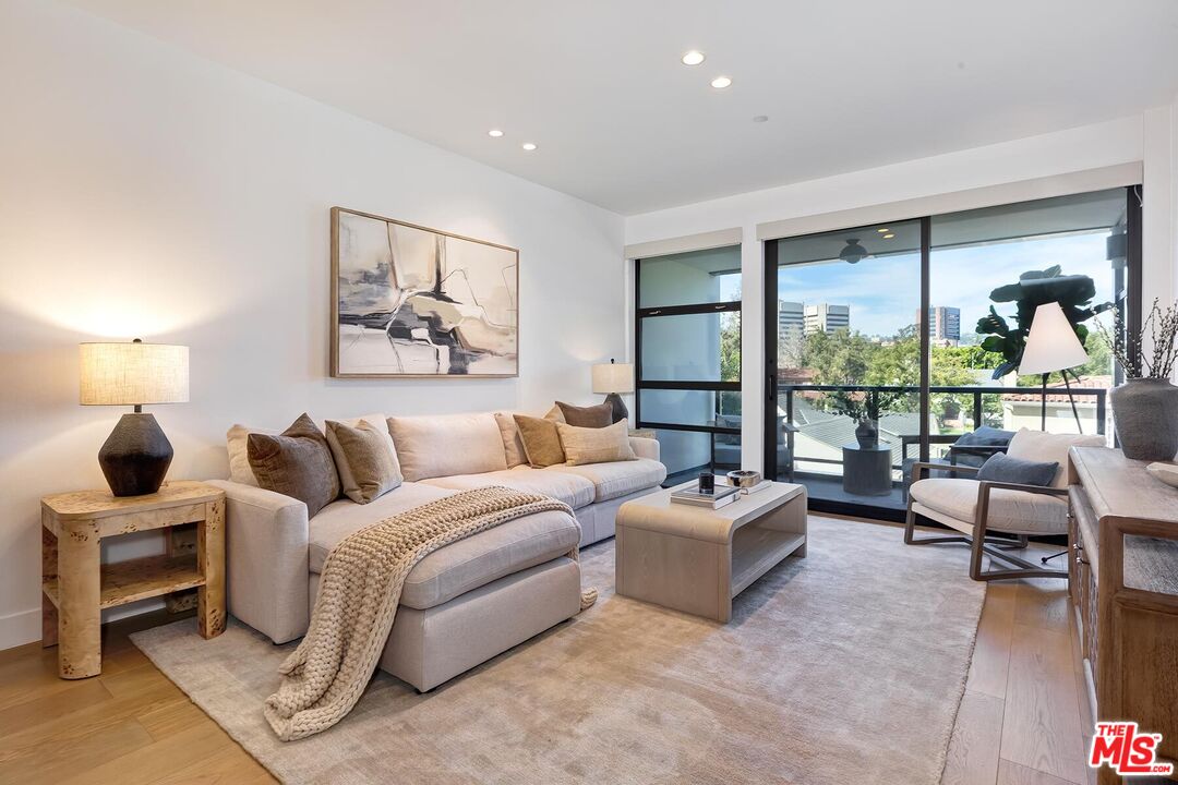 10777 Wilshire Blvd Unit: 409
