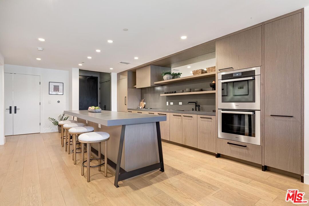 10777 Wilshire Blvd Unit: 409