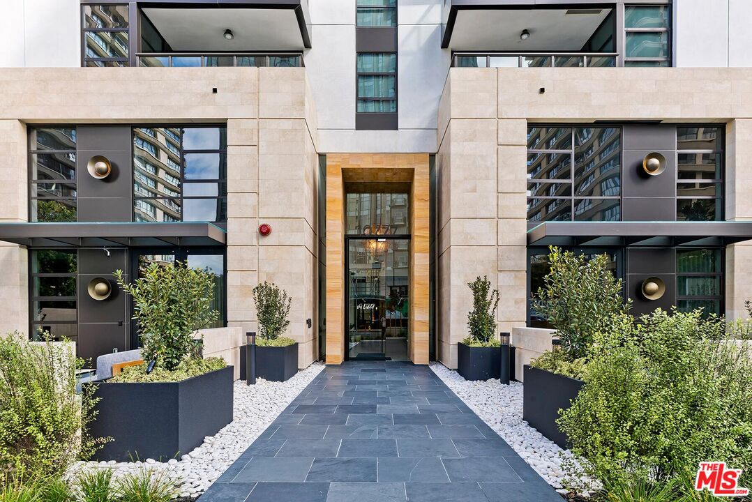10777 Wilshire Blvd Unit: 409