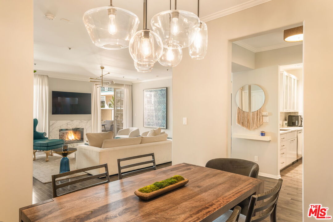 930 N Doheny Dr Unit: 103