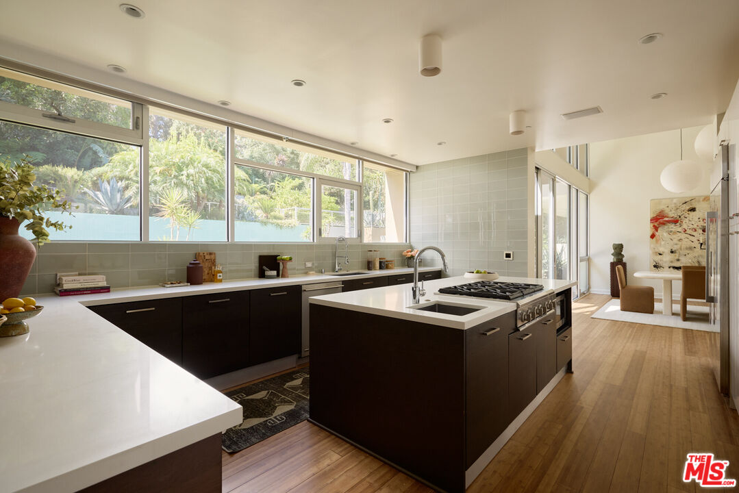 3369 Fryman Pl