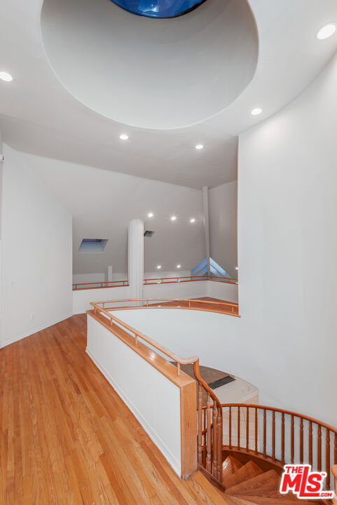 7940 Vulcan Dr