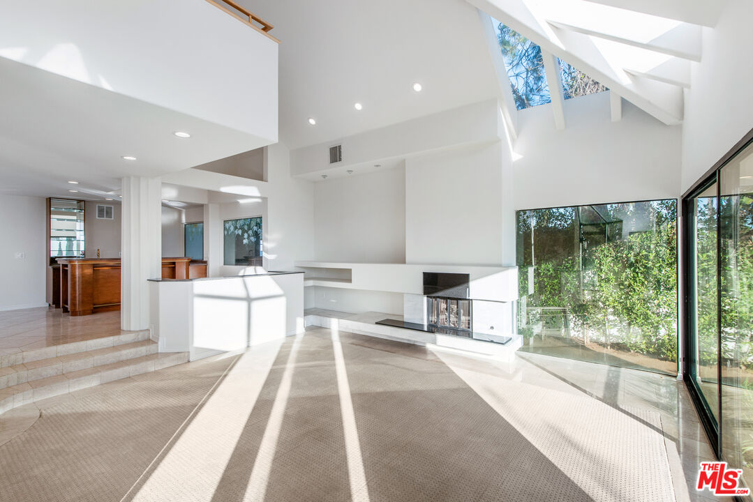 7940 Vulcan Dr