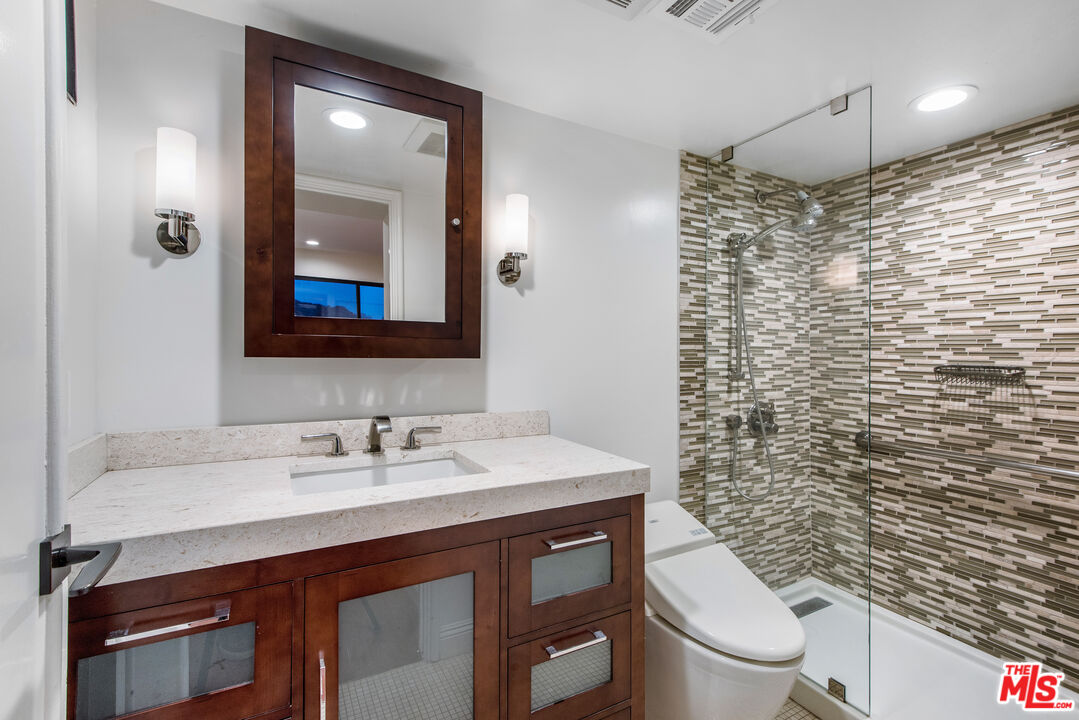 7940 Vulcan Dr