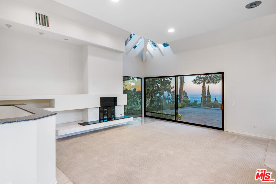 7940 Vulcan Dr