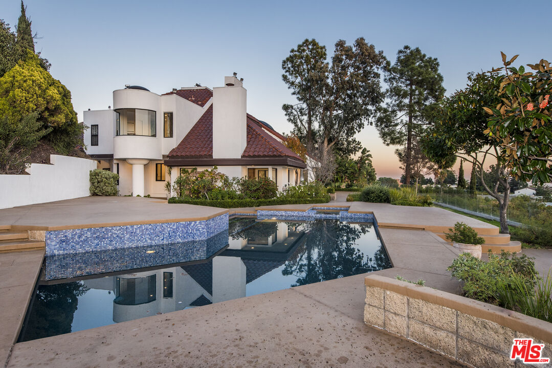 7940 Vulcan Dr