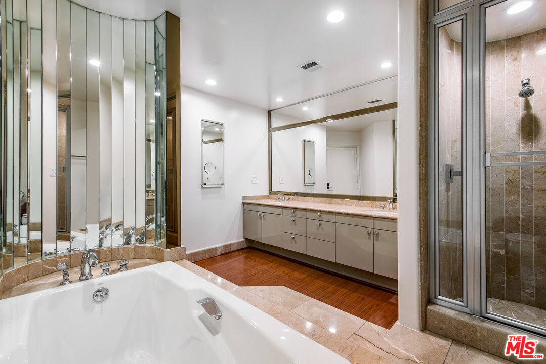 7940 Vulcan Dr