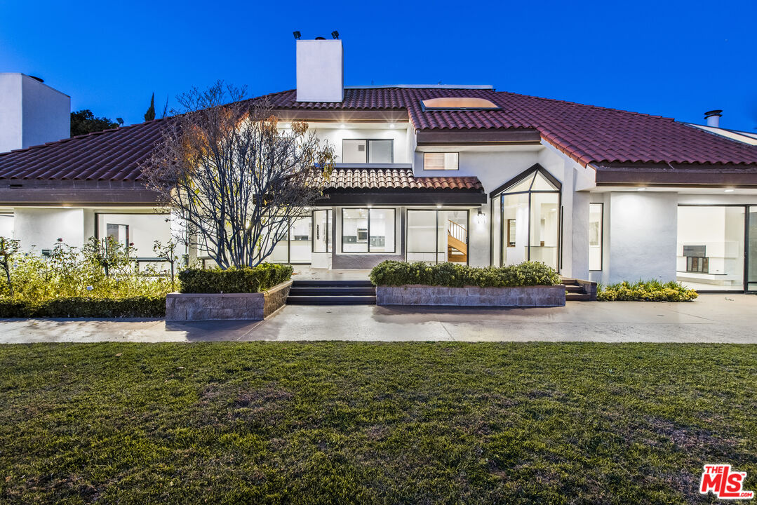 7940 Vulcan Dr