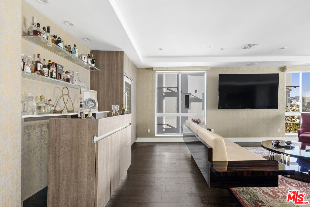 450 N Palm Dr Unit: 507