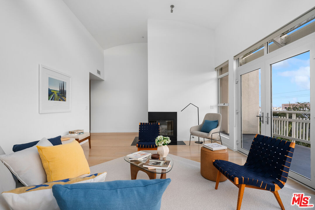 2913 3rd St Unit: 304