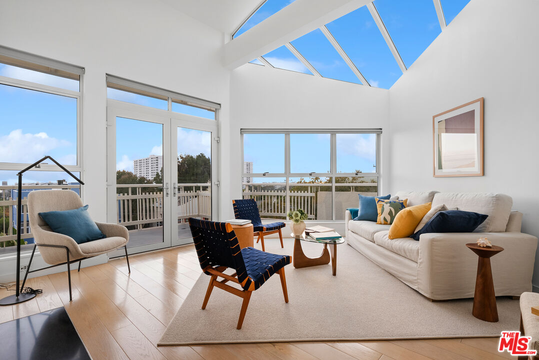 2913 3rd St Unit: 304