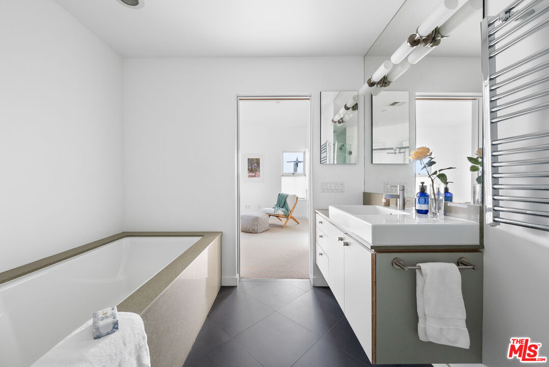 2913 3rd St Unit: 304