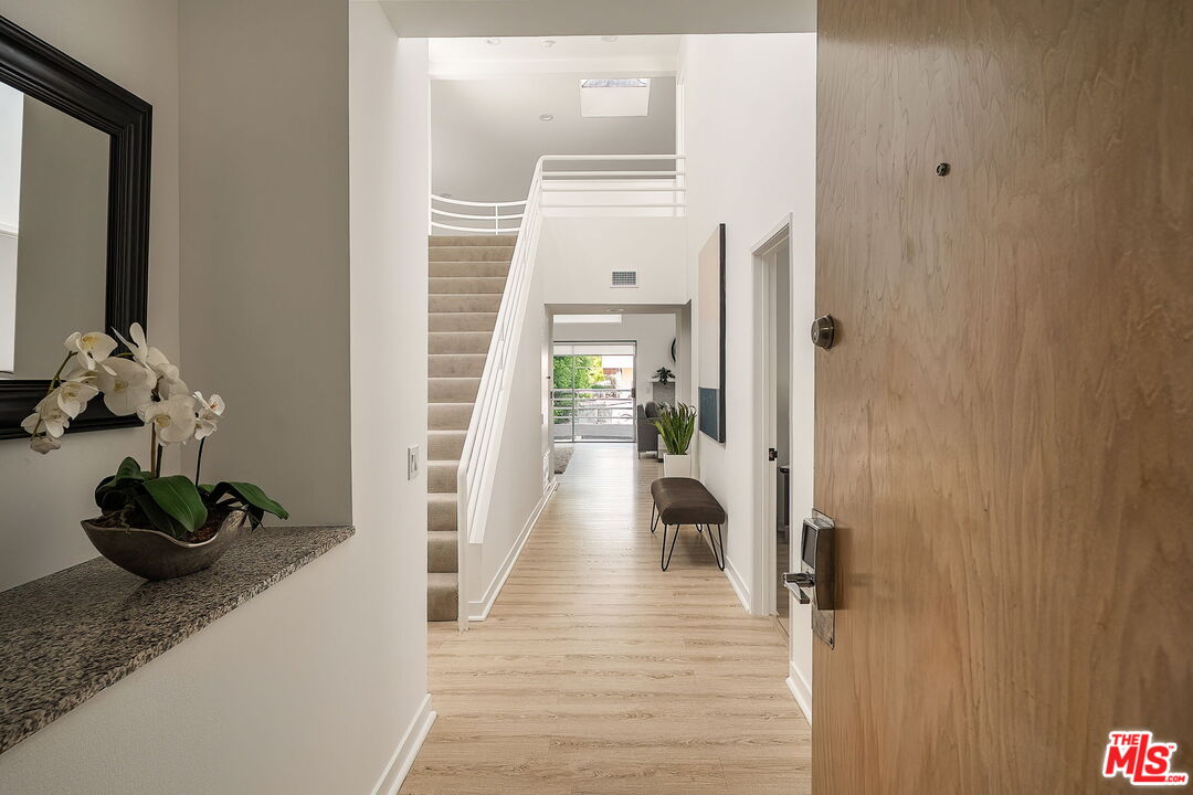1617 S Beverly Glen Blvd Unit: 404