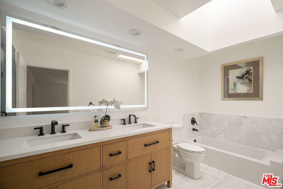 1617 S Beverly Glen Blvd Unit: 404