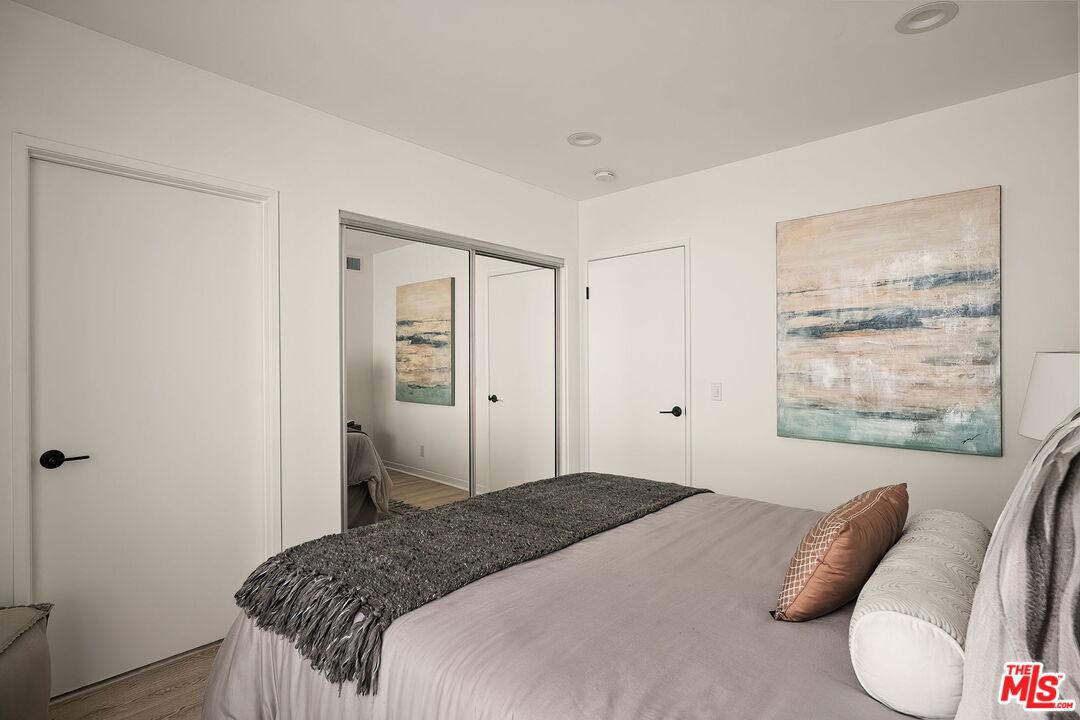 1617 S Beverly Glen Blvd Unit: 404