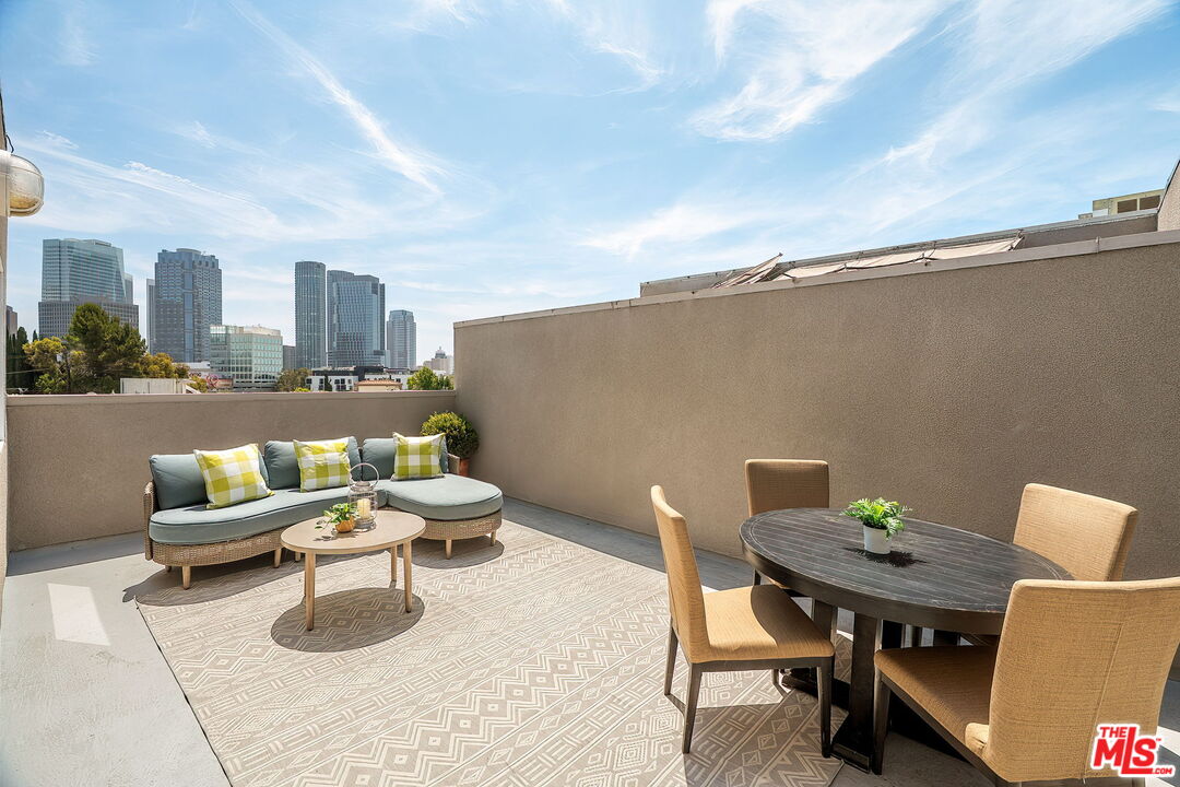 1617 S Beverly Glen Blvd Unit: 404