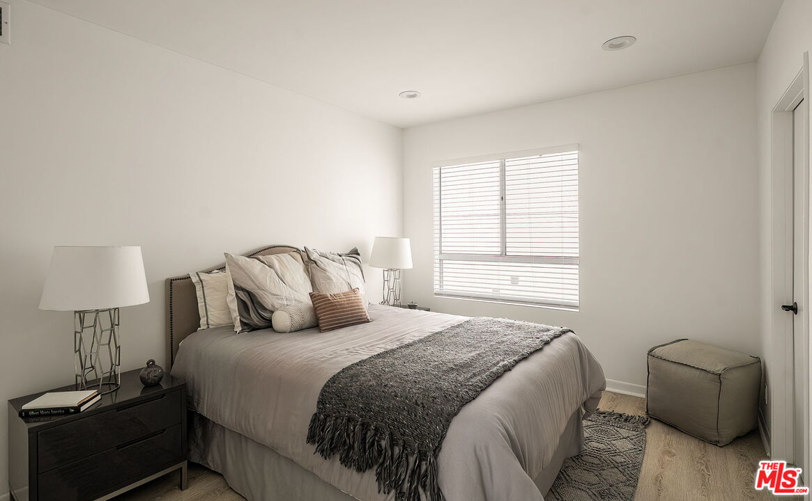 1617 S Beverly Glen Blvd Unit: 404