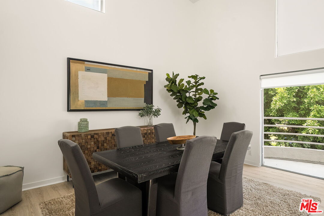 1617 S Beverly Glen Blvd Unit: 404