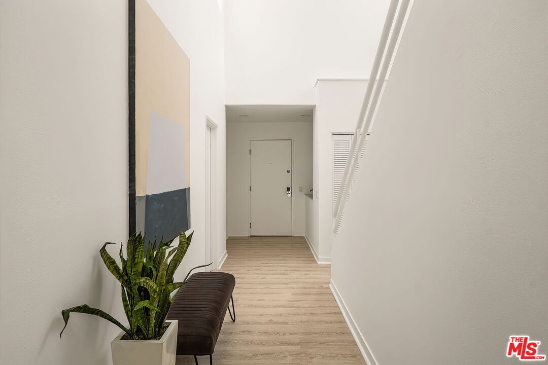 1617 S Beverly Glen Blvd Unit: 404