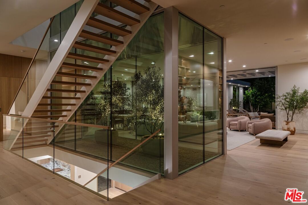 634 Moreno Ave