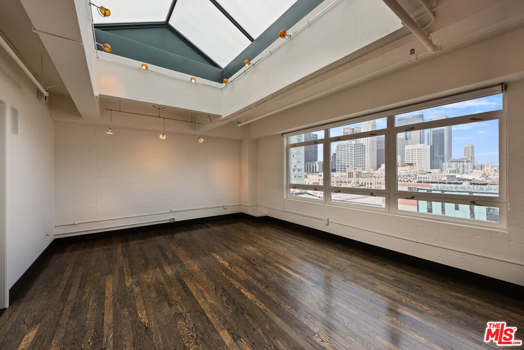 849 S Broadway Unit: 1210