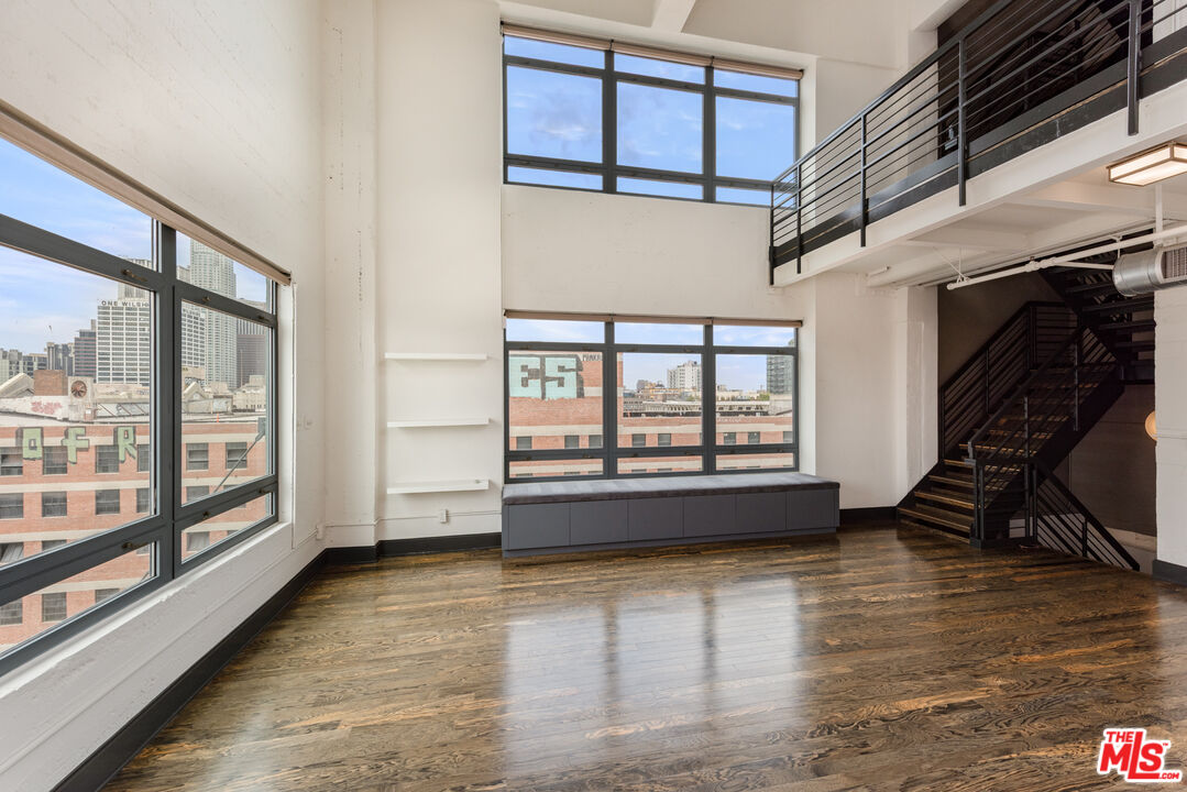 849 S Broadway Unit: 1210