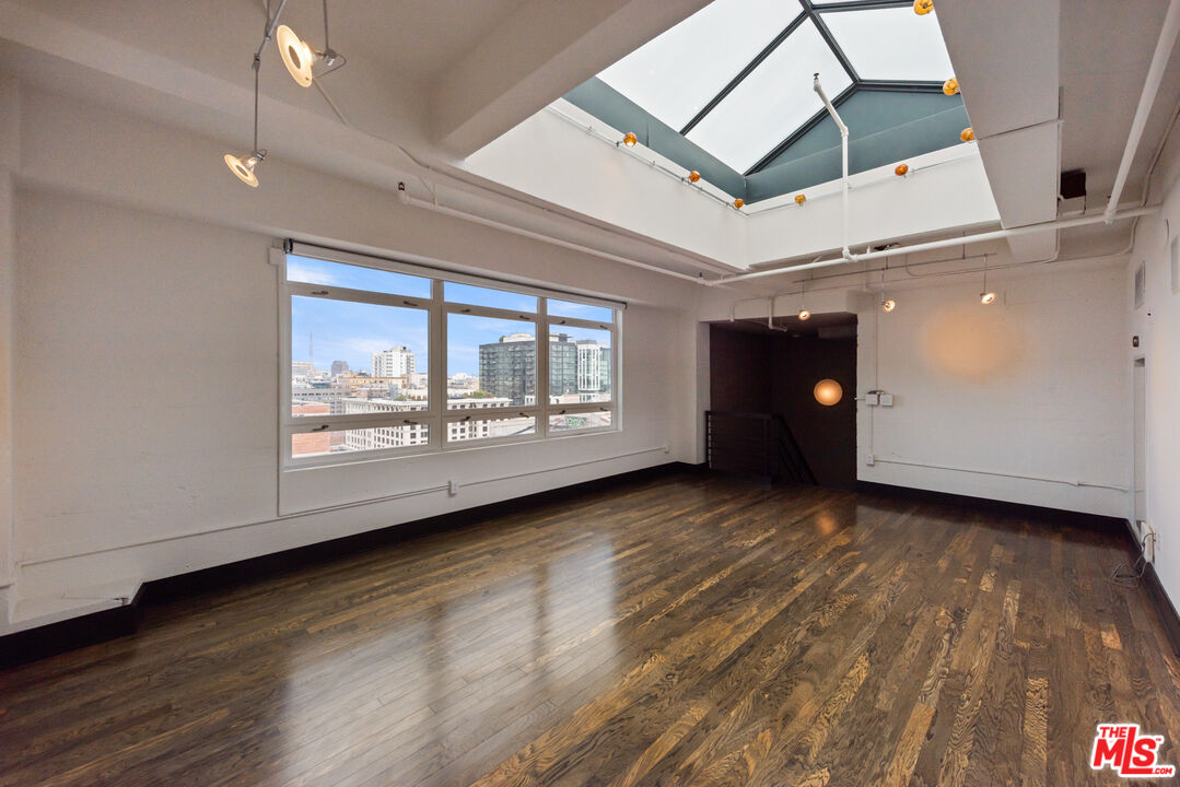 849 S Broadway Unit: 1210