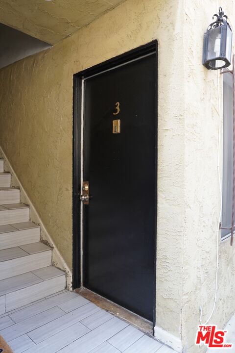 912 Hilldale Unit: 3