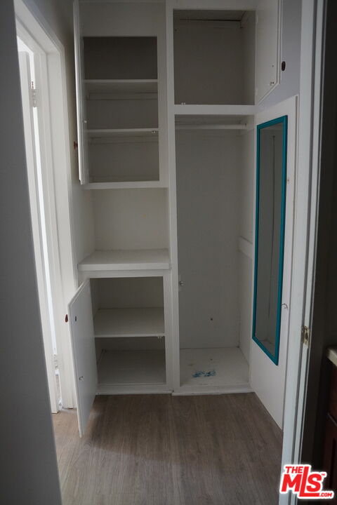 912 Hilldale Unit: 3