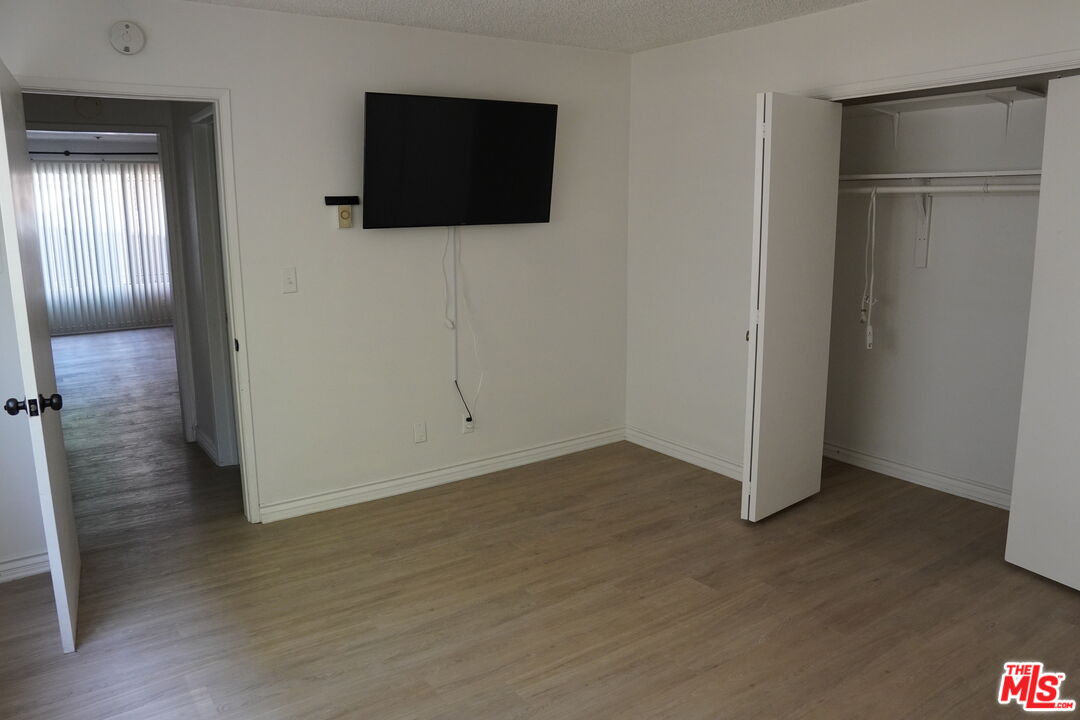 912 Hilldale Unit: 3
