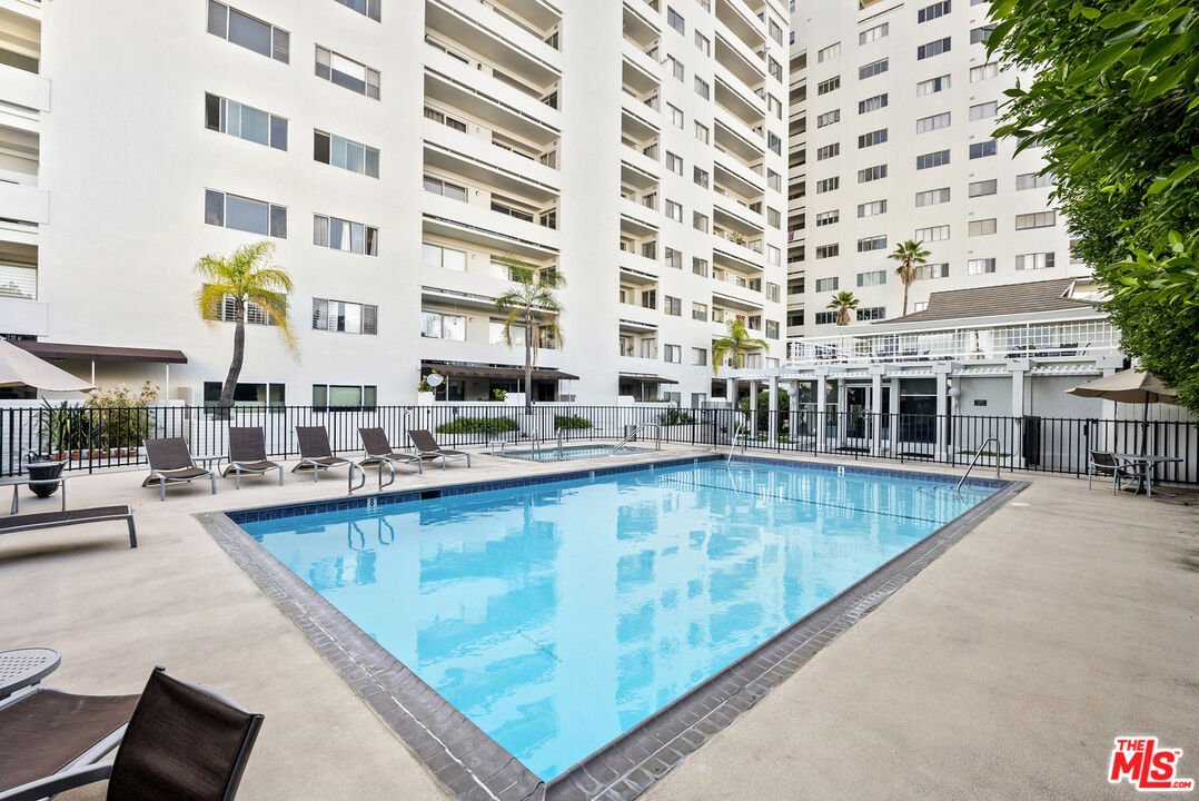 7250 Franklin Ave Unit: 603