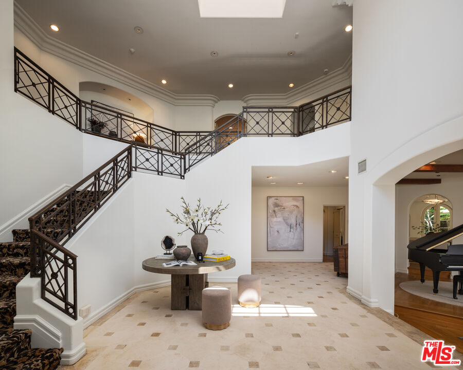 530 Moreno Ave