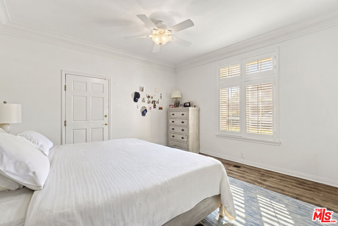 308 N Sycamore Unit: 102