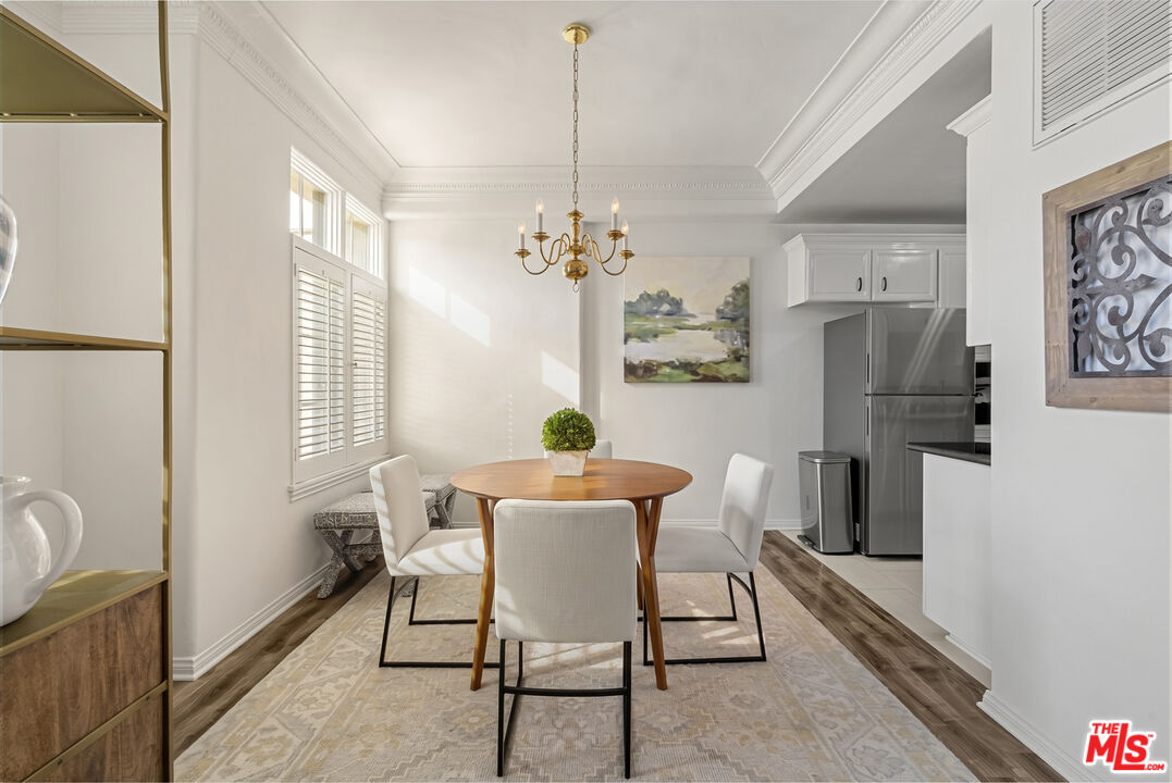 308 N Sycamore Unit: 102