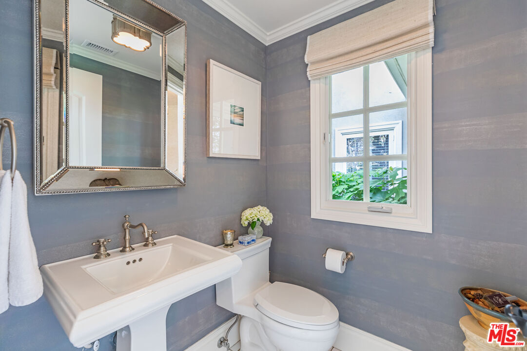 1185 Corsica Dr