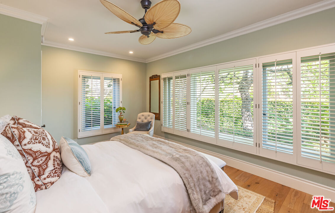 1185 Corsica Dr